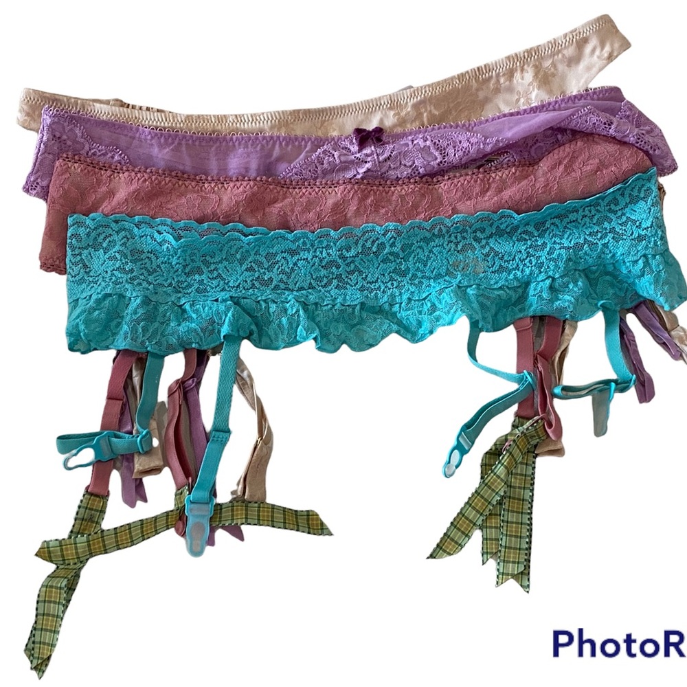 Bundle of 4 Victoria’s Secret Garters. NWOT